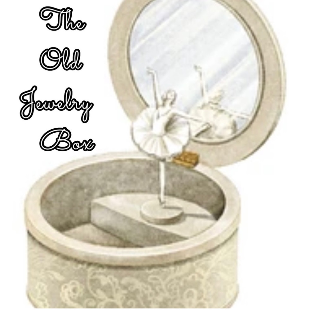 Old used jewelry pieces.